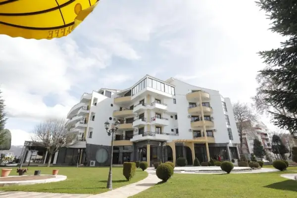 Hotel 1 Maji 7