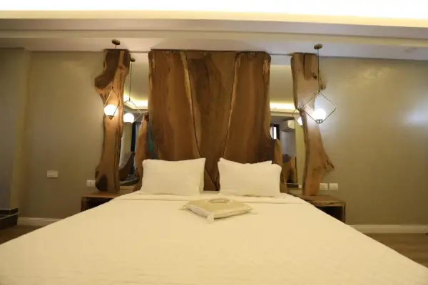 Hotel 1 Maji 8